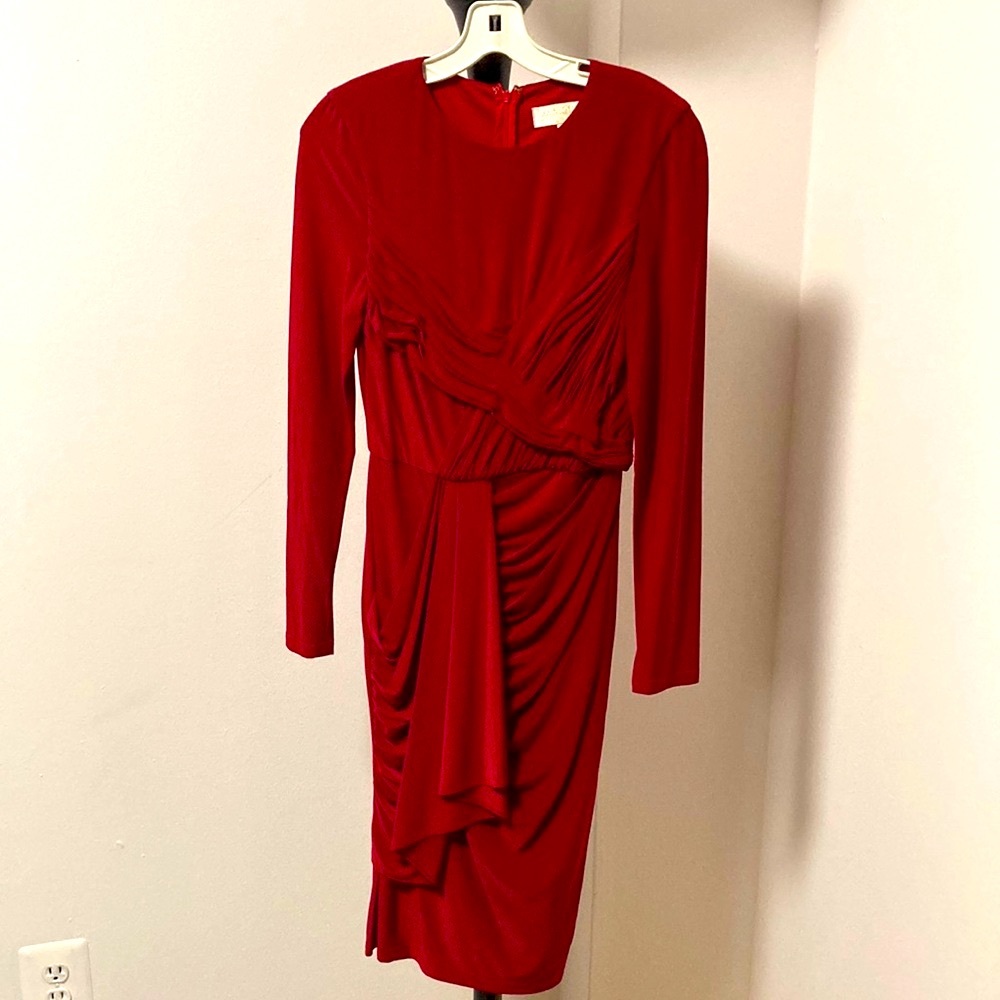 Elegant Red Long-Sleeve Dress
